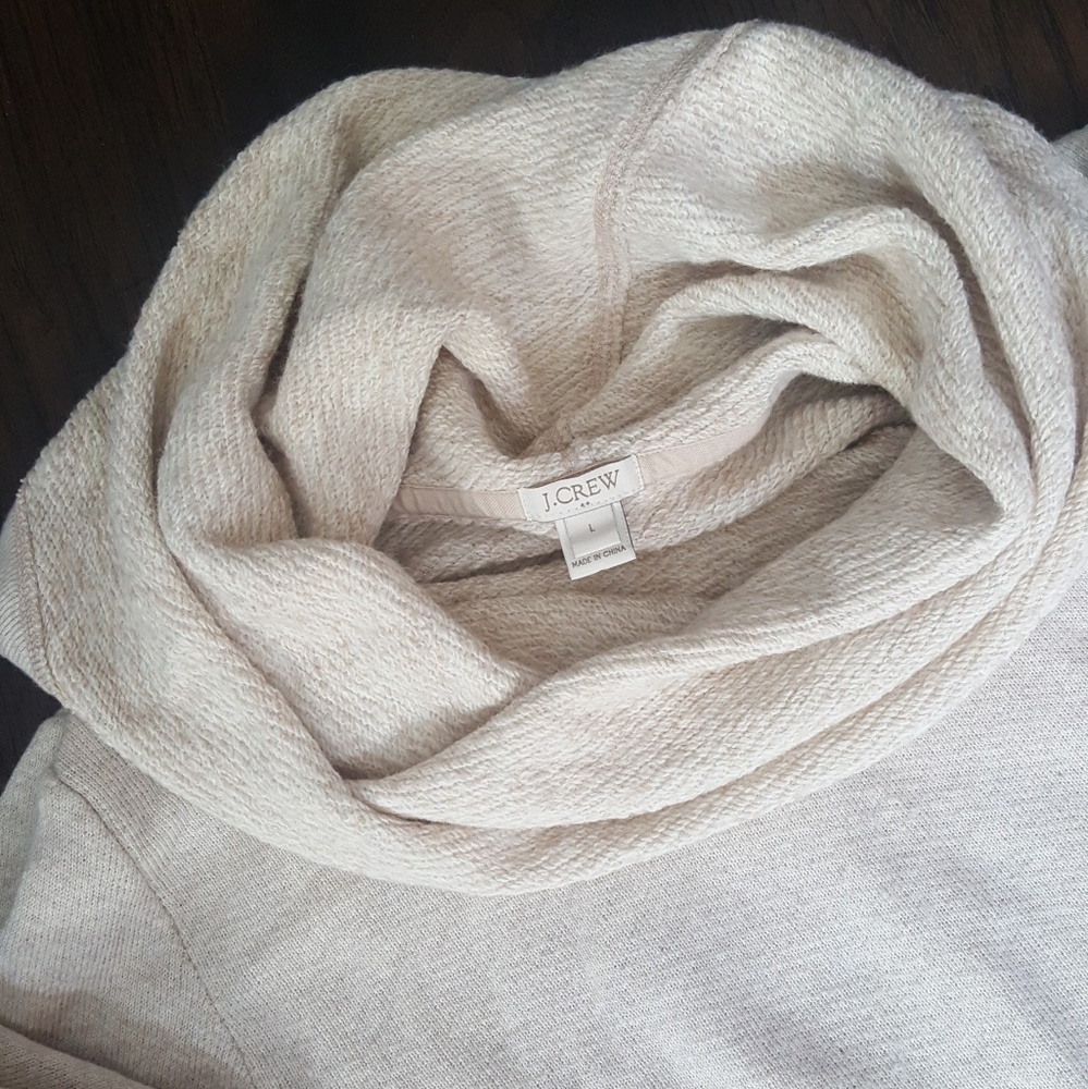 *SOLD* J. CREW Beige Sweater sz L - Picture 2 of 7